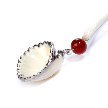 Кулон &quot;Ракушка&quot; с Янтарем на шнурке купить