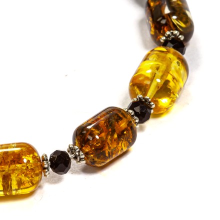 Браслет &quot;Бочата&quot; из Янтаря на струне купить