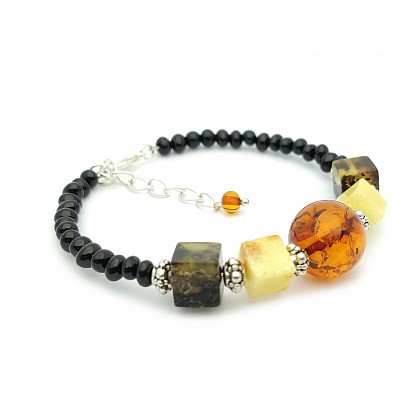 Браслет &quot;Маруся&quot; из Янтаря на струне купить
