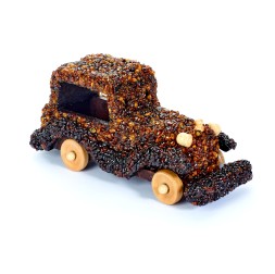 Машинка &quot;Брогам&quot; из дерева и янтаря